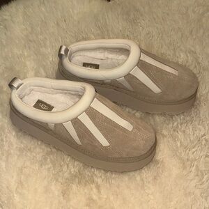 UGG Tan and White Slip-On (Tazz Sunwave)